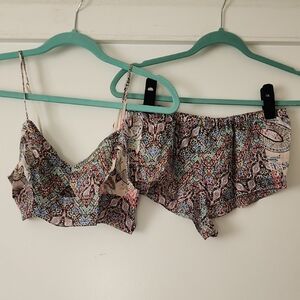 100% Silk Victoria's Secret Women's 2-Piece Cropped Shortie Set